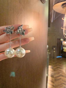 Elegant Pearl Tassel Earrings Metal Unique Design Feminine French Vintage Style Womens Jewelry Fashionable Ear Cuffs