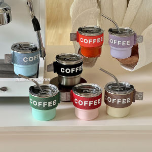 แก้วกาแฟแบบพกพา เหล็กไมโครไซส์ ทรงสปอร์ต ดีไซน์เก๋ไก๋ กันน้ำ มีฝาปิด สำหรับใส่กาแฟอเมริกันแบบเย็น