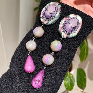 1 pair of dazzling purple Baroque pearl earrings