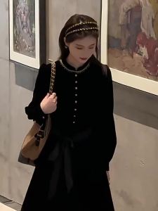 CHOUXIE | Đầm Velvet Ôm Phong Cách Pháp Nhẹ Nhàng