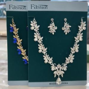 3PC Cross Mirror European and American Exaggerated Banquet Gemstone Necklace Earnail Set for Womens High End Retro Jewelry
