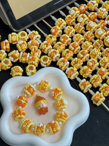 ลูกปัดวาดด้วยมือหนักน้ำมัน DIY ลูกปัดอะคริลิกสีส้ม สร้อยข้อมือโทรศัพท์มือถือ กระเป๋าสะพายข้าง ลูกปัดน่ารัก