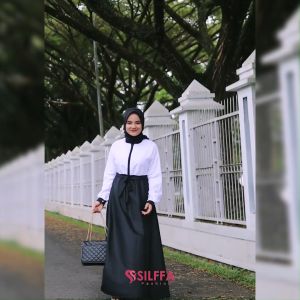 Baju Putih Hitam: Seragam Sekolah & Kerja PNS