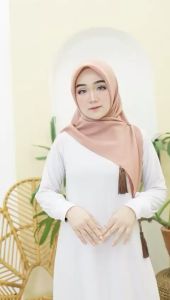 HIJAB KERUDUNG SEGI EMPAT SINAR GLAMOUR GLITER IMPORT LASERCUT TASSEL