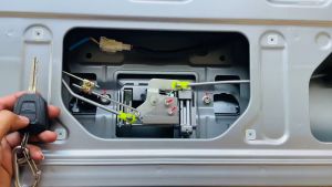 กลอนสไลด์ Dmax 2020-25 ล็อคฝาท้ายกระบะ พับแผ่นสไลด์ เซ็นทรัลล็อคกันไฟท้ายหาย สแตนเลส 304