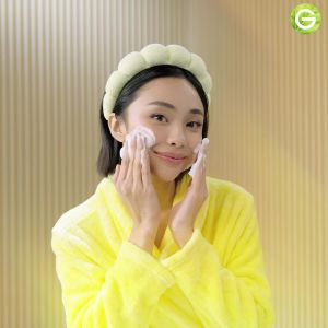 New Garnier Vitamin C Double Cleansing Duo: Serum Cleanser (100ml) + Vitamin C Micellar Water (400ml)