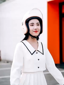 หมวกกันน็อค หมวกกันน๊อก รถจักรยานยนต์ กันลม กันน้ำ ทนต่อการใช้งาน หมวกกันน็อคผู้หญิง หมวกกันน็อคครึ่งใบ