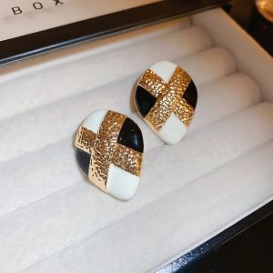 Water Drop Oil Earrings for Women Europe and The United States Fashion Stud Earrings Retro Luxury Designer Jewelry Wholesale K0