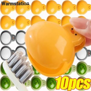 1-10ชิ้นคลิปหนีบหัวแปรงแบบพกพาคลิปหนีบตัวป้องกันฝุ่นการ์ตูนพลาสติกอุปกรณ์จัดเก็บในห้องน้ำสำหรับเดินทางเดินป่าตั้งแคมป์