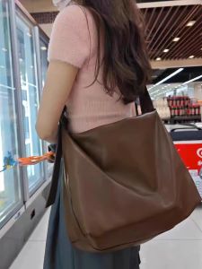 กระเป๋าถือทรงสี่เหลี่ยมลายย้อนยุคสีน้ำตาลขนาดใหญ่สำหรับผู้หญิง กระเป๋าสะพายข้างสำหรับเดินทางแบบลำลอง กระเป๋าถือหนัง PU สีพื้น