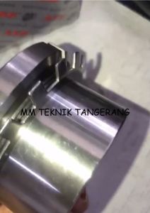 Adaptor H 315 Standar China SKF Adapter Sleeves Bearing 315 merk SKF Standar China