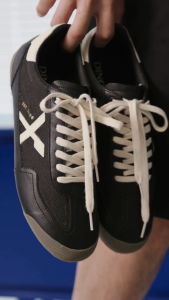 Giày Nam Sneaker Dincox DC47 BLACK/BEIGE Micro Suede Kết Hợp Canvas Shoes Đế Bằng Bền Và Nhẹ Hơn