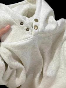 เสื้อสเวตเตอร์ฮู้ดคอกลมทรงหลวมสไตล์เกาหลีสไตล์อเมริกันย้อนยุคพร้อมกระเป๋าหนังสือเล่มใหญ่สำหรับผู้ชายในฤดูใบไม้ร่วงและฤดูหนาว