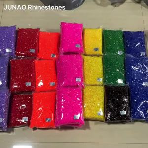JUNAO 2mm 3mm 4mm 5mm 6mm Jelly Black Rhinestones In Bulk Flatback Resin Crystal Stone Appliques Non Hot Fix Strass for DIY