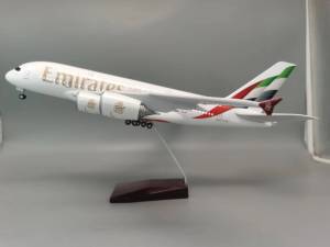 Mô Hình Máy Bay Airbus A380 Tỷ Lệ 47CM Thiết Kế Mới Của Emirates Đồ Trang Trí Nhà Cửa Bộ Dụng Cụ Thủ Công Bằng Nhựa Resin
