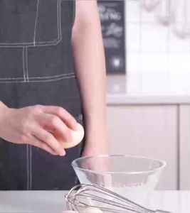 อุปกรณ์ทำอาหาร ของใช้ในครัว ตระกร้อตีไข่ ตะกร้อตีแป้ง ตะกร้อ ตะกร้อมือ ที่ตีเนย ตะกร้อตีครีม ตะกร้อสแตนเลส ไม้ตีไข่สแตนเลส ที่ตีไข่