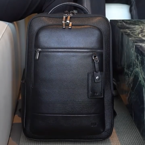 Mens business laptop bag made of PU material with a 15.6-inch independent laptop compartment