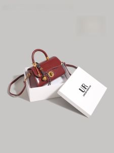 UR Simple Oil Wax Leather Small Square Bag Womens New 2025 Trend Summer Bride Wedding Bag Versatile Handbag Shoulder Bag Crossbody Bag