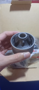 Cao su càng A lớn Camry 2001-2017 -MADE IN THAILAND