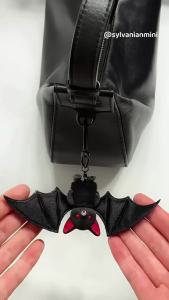 Bandai | Móc Khóa Hình Dơi Sang Trọng Hai Trong Một Màu Đen Mặt Dây Chuyền Biến Hình Cho Ba Lô Quà Tặng Halloween Dành Cho Người Yêu Từ 14 Tuổi Trở Lên