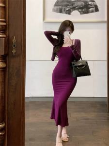 ชุดเดรสสายเดี่ยวสีม่วงสำหรับผู้หญิงชุดเดรสรัดสะโพกรัดเอวทรงหางปลายาวคลุมเข่าเซ็กซี่ใส่แล้วดูผอมเพรียวสำหรับคุณแม่ใส่ช่วงฤดูร้อน