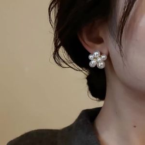 WENXI | Unique Stylish Pearl and Flower Earrings