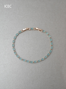 Blue Diamond Encrusted Bracelet Elegant Simple Luxury High Aesthetic Daily Versatile White Enhancing Square Fashion Jewelry