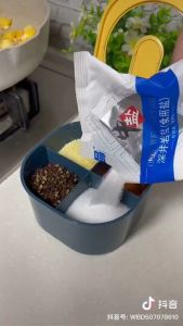 Tempat Bumbu 4 Sekat: Solusi Praktis & Berkualitas untuk Dapur Anda