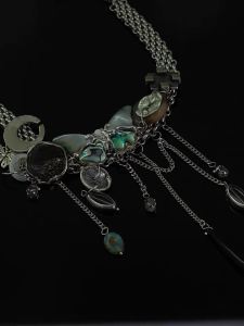 1ST XULIE | Dây Chuyền Ngực Vintage Hình Bướm Nút Độc Đáo