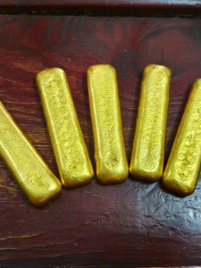 ทองแดงเทียมที่เผาไหม้ในอินเดียตะวันออกเฉียงเหนือ เครื่องประดับตกแต่งบ้านสไตล์ย้อนยุค สีสันสดใส ทนทานต่อการเปลี่ยนแปลงสี