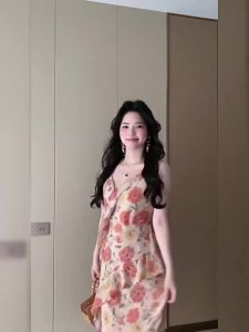 Homecore | French Style V-neck Floral High Waisted Summer Dress