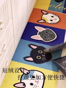 จำหน่ายเป็นเซ็ต พรม ลายกราฟฟิก พรมขนสั้น พรมปูพื้นในห้องครัว พรมเช็ดเท้า ด้านล่างเป ความหลากหลายของรูปแบบ ป้องกันการลื่นไถล ดูดซับน้ำได้อย่างรวดเร็ว