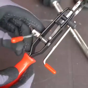 จัดส่งตอนนี้ เหล็กรัดยางหุ้มเพลา CV Jointคีมหนีบบูทแบบห่ว ชุดแคลมป์ครอบกันฝุ่นเพลาขับ แคลมป์เพลาขับรถยนต์ เครื่องมือสำหรับซ่อมยางคีมกำจัดแคลมป์ทนทาน