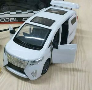 Mainan mobil alphard Mobil remote control batrai cas bisa tutup buka pintu