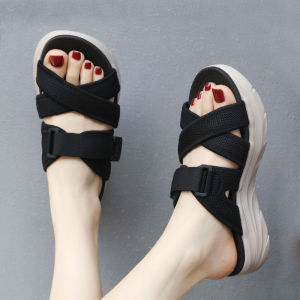 Ultra-Light Adjustable Anti-Slip Beach Sandals Womens Outdoor Wear Thick Bottom Wet Proof Summer Slippers for Mom by the Sea