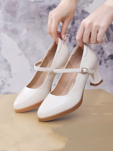 รองเท้าส้นสูงหนังวัวนิ่มสำหรับเดินแบบโชว์ รองเท้าทำงานแบบสวมสำหรับผู้หญิงไซส์เล็ก 32 33 รองเท้าส้นสูงหนังแท้สำหรับใส่ไปทำงาน