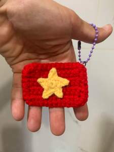 Móc khoá len lá cờ tổ quốc handmade