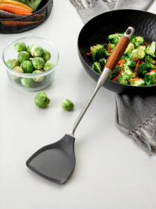 onlycook | Heat-Resistant Food-Grade Non-Stick Wooden Handle Silicone Spatula