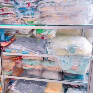 Cuci Gudang Bantal Peyang Bayi Bentuk Mahkota Lucu