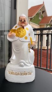 Ông Quản Gia Quản Tài Trắng Giúp gia chủ chiêu tài chiêu lộc