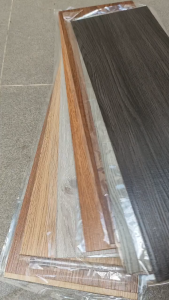 combo 14 miếng lót Sàn Giả Gỗ vân gỗ Keo Sẵn Tự Dán Kích Thước 45x15cm tiện lợi