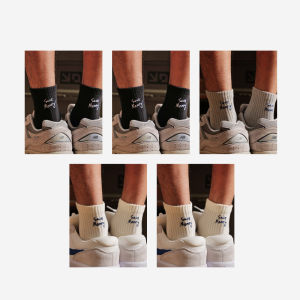 ถุงเท้าผ้าฝ้ายลายปักชายหาดสำหรับผู้ชาย ฤดูร้อน 2025 ทรงบาง ทรงกลาง สไตล์ญี่ปุ่น ถุงเท้ากีฬาสั้นพิเศษสำหรับผู้ชาย