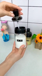 Tempat Bumbu Dapur Dengan Sendok Bahan Kaca 250ML Toples Wadah Minyak Serbaguna Botol Bumbu Dapur Wadah Garam Kopi Gula Kedap Udara Perlengkapan Rumah Tangga Barang Unik Murah Lucu Import (BAYAR DITEMPAT/COD)