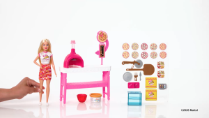 [NEW] Barbie Pizza Shop Playset With Blonde Doll Pizza Making Station 25 Accessories (JMK21)