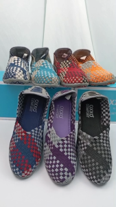 [ส่งเร็วพิเศษ!] รองเท้าผ้าใบ ยางยืด สุขภาพและงบรรม เพื่อการดูแลสุขภาพ รองเท้าผ้าใบ รองเท้า แฟชั่น ญ รองเท้าผ้าใบใส่ทำงาน Elastic shoes น้ำหนักเบา สูง1นิ้ว