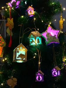 Đèn Trang Trí Cây Thông Giáng Sinh DIY Đồ Chơi Nhà Nhỏ Đồ Trang Trí Phát Sáng Cung Cấp Cho Lễ Hội Và Quà Tặng