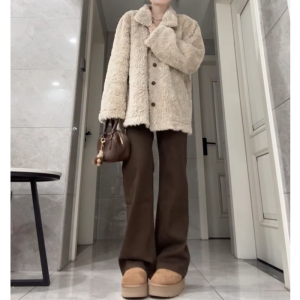 กางเกงขายาวทรงหลวมเอวสูงสำหรับผู้หญิง สีครีม ทรงหลวม ทรงลำลอง กางเกงขายาวทรงขากระบอกเล็กสำหรับผู้หญิงสูง 180 ซม.