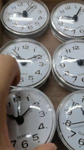 BUSH Waterproof Kitchen Anti-Fog Bathroom Sucker Suction Cup Watch Wall Clock