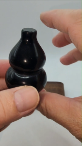 (SG Seller Ready Stocks) Natural Obsidian Lava Stone Gourd Display Ornament with Wooden Base 7cm 天然黑曜石葫芦摆件加底座 7厘米