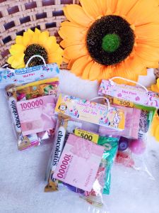 Tas plastik ultah isi 100 pcs+Desain foto anak( ukuran 25x40x0.3 cm) plastik snack ultah/plastik bingkisan snack/Tas plastik souvenir
